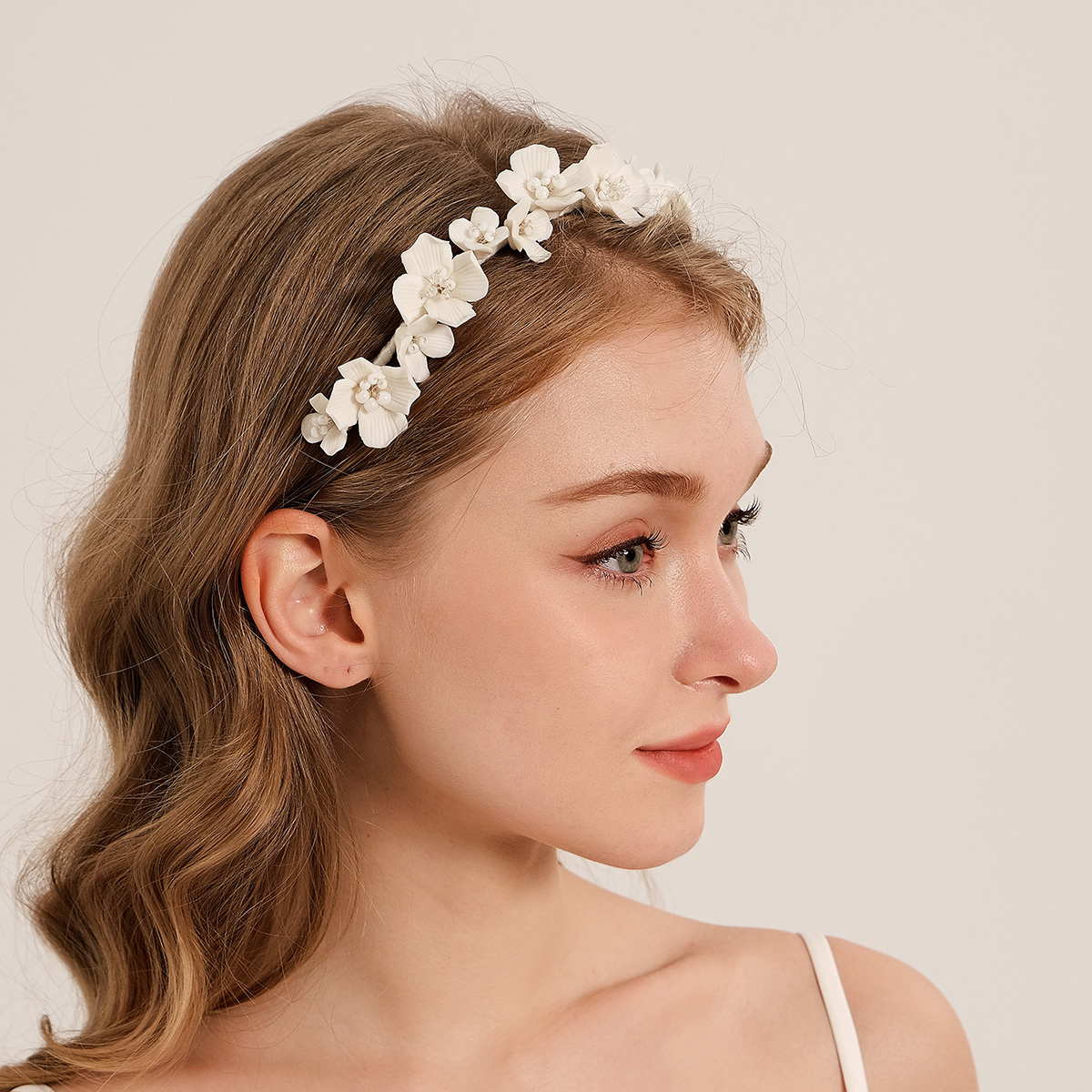 Efily Bride White Flower Hair  - Wedding Supply Store recension och pris