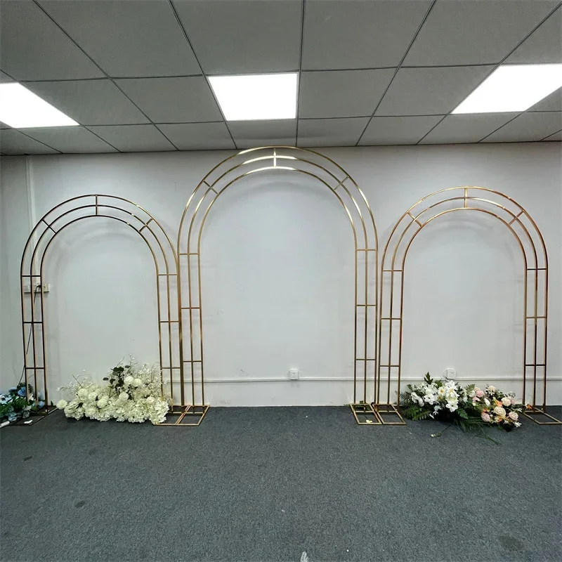 Metallic Gold Wedding Arch Sta - The Wedding Supply Store recension och pris